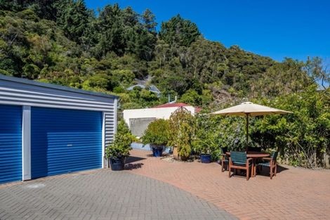 Photo of property in 103 Muritai Road, Eastbourne, Lower Hutt, 5013