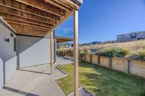 Photo of property in 60 Kirimoko Crescent, Wanaka, 9305