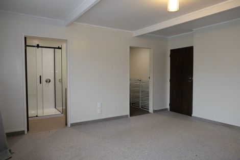 Photo of property in 11 Walton Avenue, Waikanae, 5036