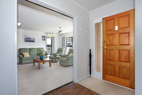 Photo of property in 8 Mansell Crescent, Bulls, 4818