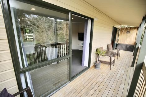 Photo of property in 11 Snowden Place, Raglan, 3225