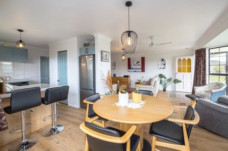 Photo of property in 32 Lowes Place, Solway, Masterton, 5810