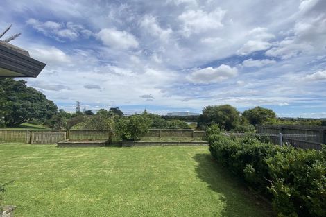 Photo of property in 16 Fremantle Place, Pakuranga Heights, Auckland, 2010