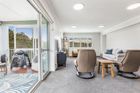 Photo of property in 74 Eaves Bush Parade, Orewa, 0931