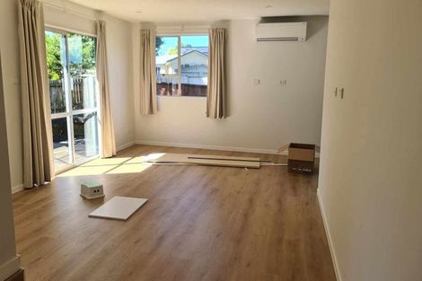 Photo of property in 3 St Margaret Place, West Harbour, Auckland, 0618