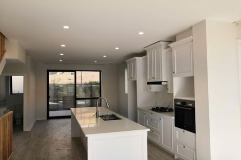 Photo of property in 27 Lawson Creek Street, Massey, Auckland, 0614