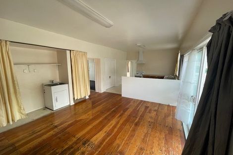 Photo of property in 4 Oaklands Grove, Clouston Park, Upper Hutt, 5018