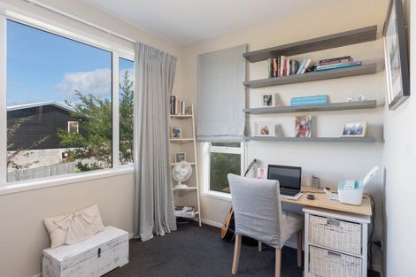 Photo of property in 3b Isobel Street, Acacia Bay, Taupo, 3330