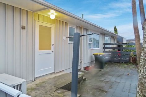 Photo of property in 2/30 Awamutu Grove, Waiwhetu, Lower Hutt, 5010
