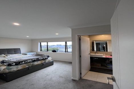 Photo of property in 8b Bunnythorpe Road, Papakura, 2110