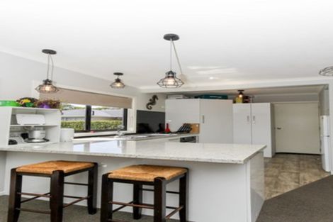 Photo of property in 33 Leslie Street, Waitara, 4320