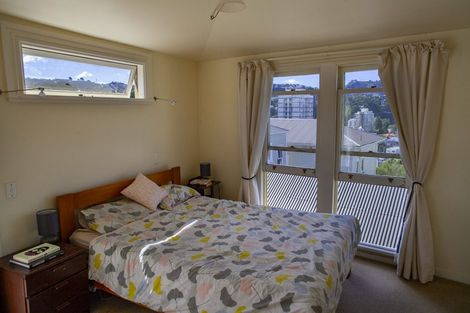 Photo of property in 72 Thompson Street, Mount Cook, Wellington, 6011