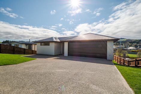 Photo of property in 27 Grandvista Drive, Green Island, Dunedin, 9018