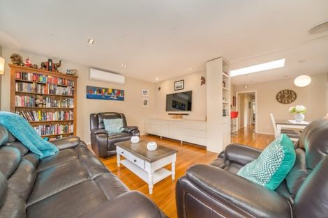 Photo of property in 31 Kashmir Avenue, Clouston Park, Upper Hutt, 5018