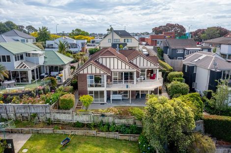 Photo of property in 2/40 Cook Street, Howick, Auckland, 2014