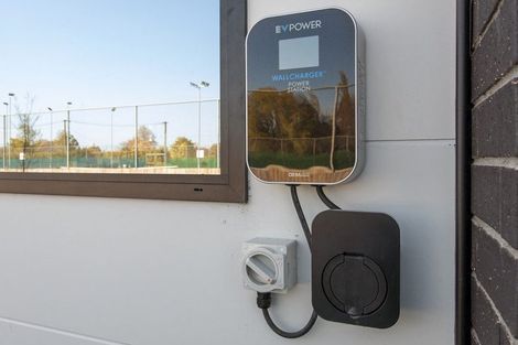 Photo of property in 4/8 Matata Place, Dallington, Christchurch, 8061