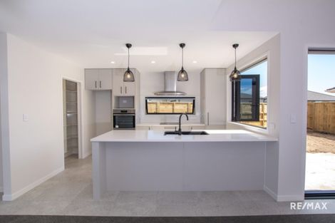 Photo of property in 43 Kotiate Street, Papamoa Beach, Papamoa, 3118