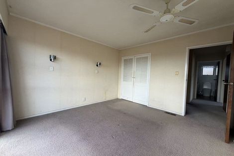 Photo of property in 73 Redoubt Road, Goodwood Heights, Auckland, 2105