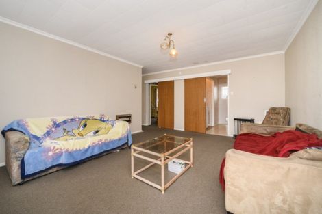 Photo of property in 2/132 Heretaunga Street, Palmerston North, 4414