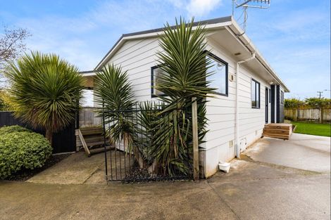 Photo of property in 100 Hillcrest Drive, Kelvin Grove, Palmerston North, 4414