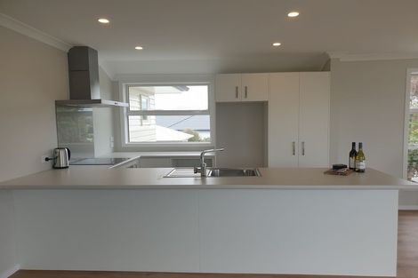 Photo of property in 31 Main Road, Titahi Bay, Porirua, 5022