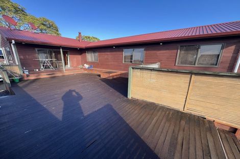 Photo of property in 6 Gardone Terrace, Conifer Grove, Takanini, 2112