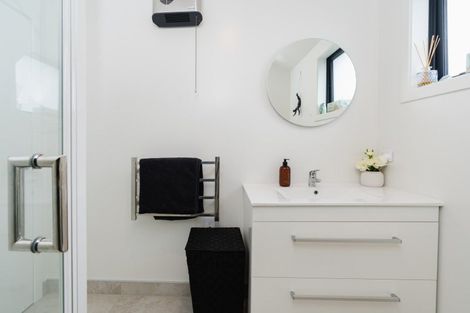 Photo of property in 1a Kings Avenue, South Dunedin, Dunedin, 9012