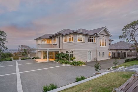 Photo of property in 141 Hackthorne Road, Cashmere, Christchurch, 8022