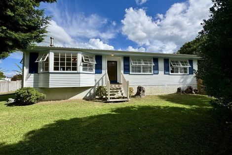 Photo of property in 10 Carter Place, Manurewa, Auckland, 2102