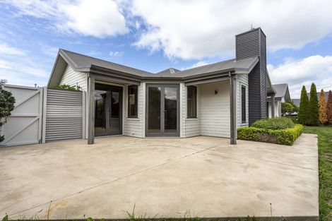 Photo of property in 14 Hideaway Gate, Parklands, Christchurch, 8083