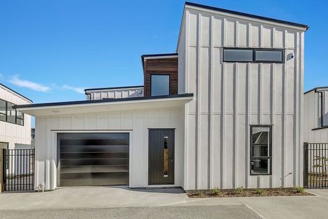 Photo of property in 95b Randwick Crescent, Moera, Lower Hutt, 5010