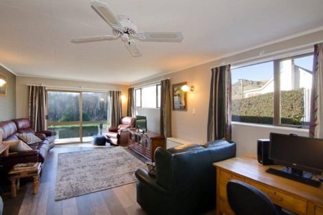 Photo of property in 85 Cheviot Street, Roxburgh, 9500