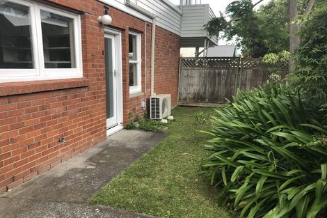 Photo of property in 2/2a Ascot Avenue, Narrow Neck, Auckland, 0624