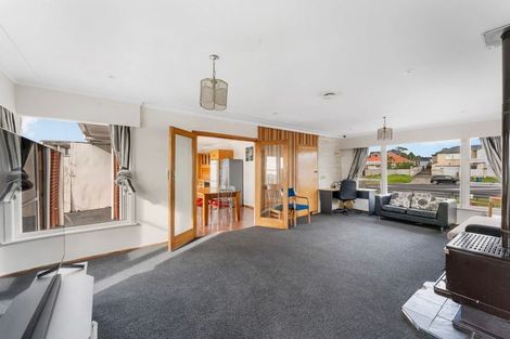 Photo of property in 4247 Great North Road, Glendene, Auckland, 0602