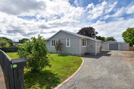 Photo of property in 32 Rhodes Street, Carterton, 5713