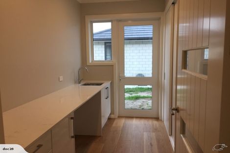 Photo of property in 8 Waitemata Drive, One Tree Point, 0118