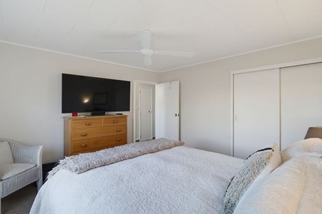 Photo of property in 24 Usherwood Crescent, Akina, Hastings, 4122