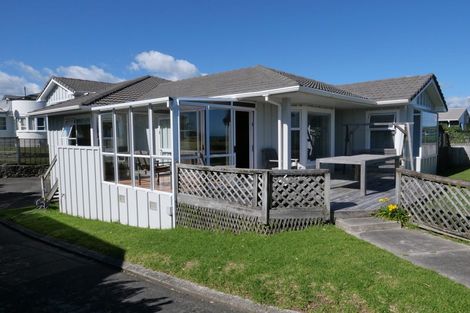 Photo of property in 89a Marine Parade, Paraparaumu Beach, Paraparaumu, 5032