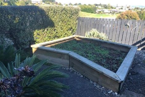 Photo of property in 1 Moa Place, Onerahi, Whangarei, 0110