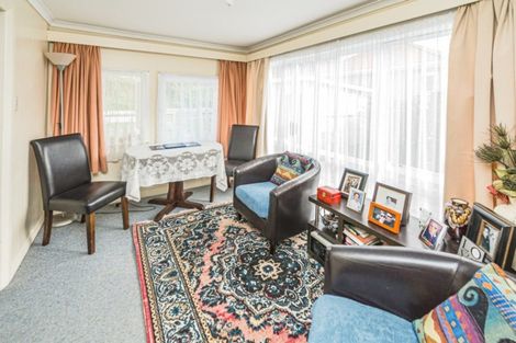 Photo of property in 64 Great North Road, Saint Johns Hill, Whanganui, 4500