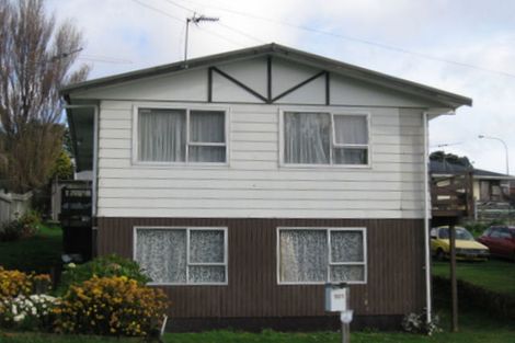 Photo of property in 137 Driver Crescent, Cannons Creek, Porirua, 5024