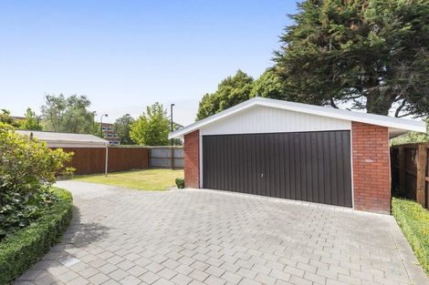 Photo of property in 17 Newbridge Place, Ilam, Christchurch, 8041