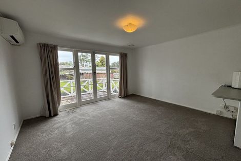 Photo of property in 2/10 William Bond Street, Stanley Point, Auckland, 0624