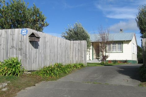 Photo of property in 12 Collins Crescent, Feilding, 4702