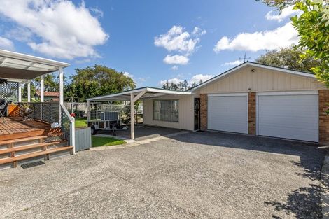 Photo of property in 70 Great South Road, Huntly, 3700