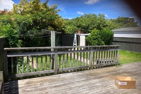 Photo of property in 110 Cambridge Terrace, Fairfield, Lower Hutt, 5011