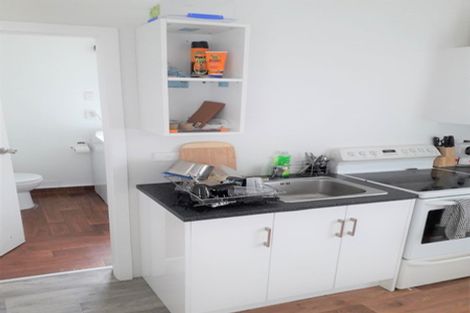 Photo of property in 11 Caroline Street, Mount Victoria, Wellington, 6011