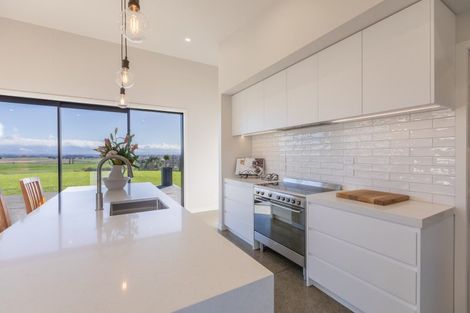 Photo of property in 375c Maharakeke Road, Waipukurau, 4281