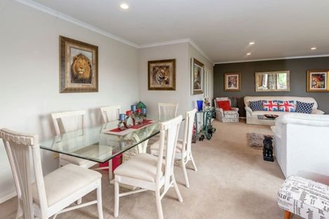 Photo of property in 2/42 Mccahill Views, Botany Downs, Auckland, 2010