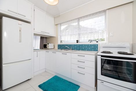 Photo of property in 2/27 Spence Road, Henderson, Auckland, 0612